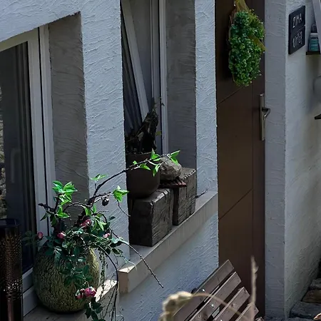 아파트 3 Pory Roku *