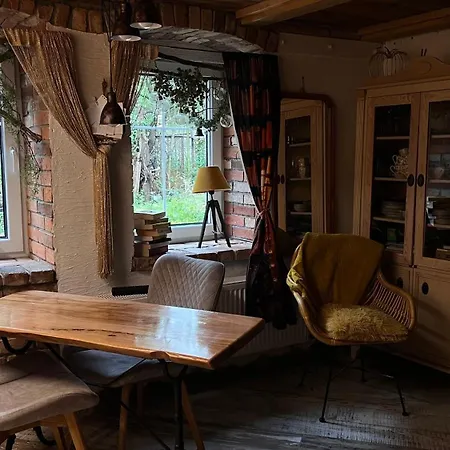 3 Pory Roku 아파트 Komarno