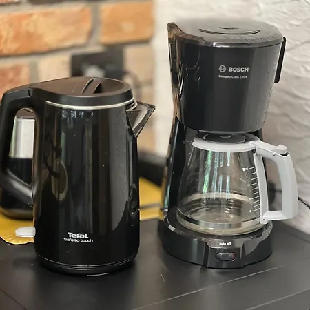 3 Pory Roku 아파트 *