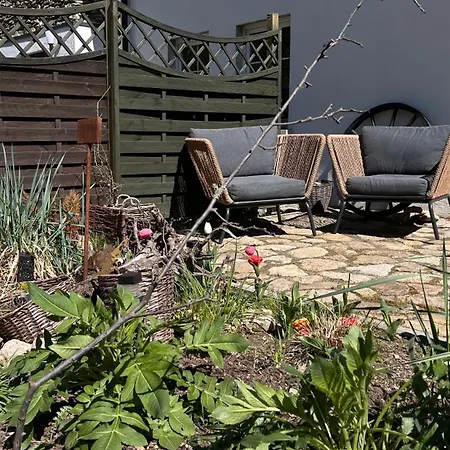 아파트 3 Pory Roku *